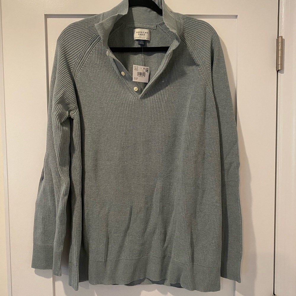 AE Men’s Sweater